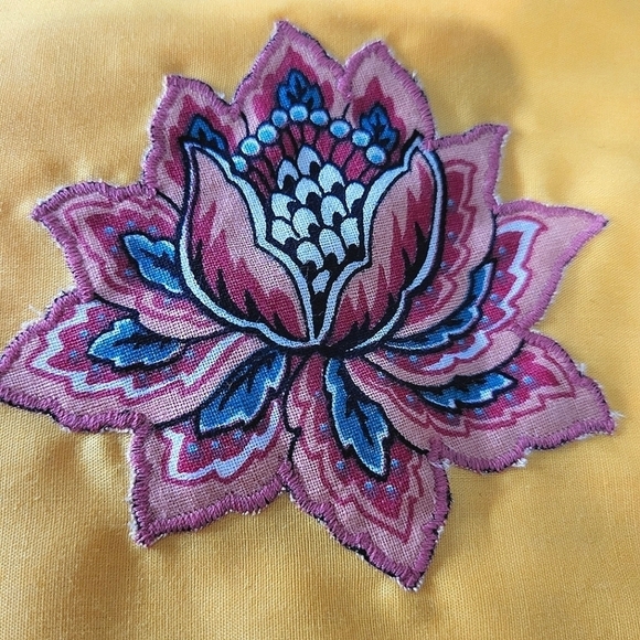 Artisan Yellow Shopping Bag 17.5" - Picture 4 of 4